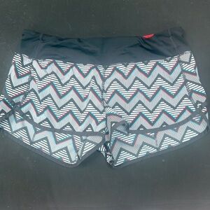 Lululemon speed up shorts 2.5 inch